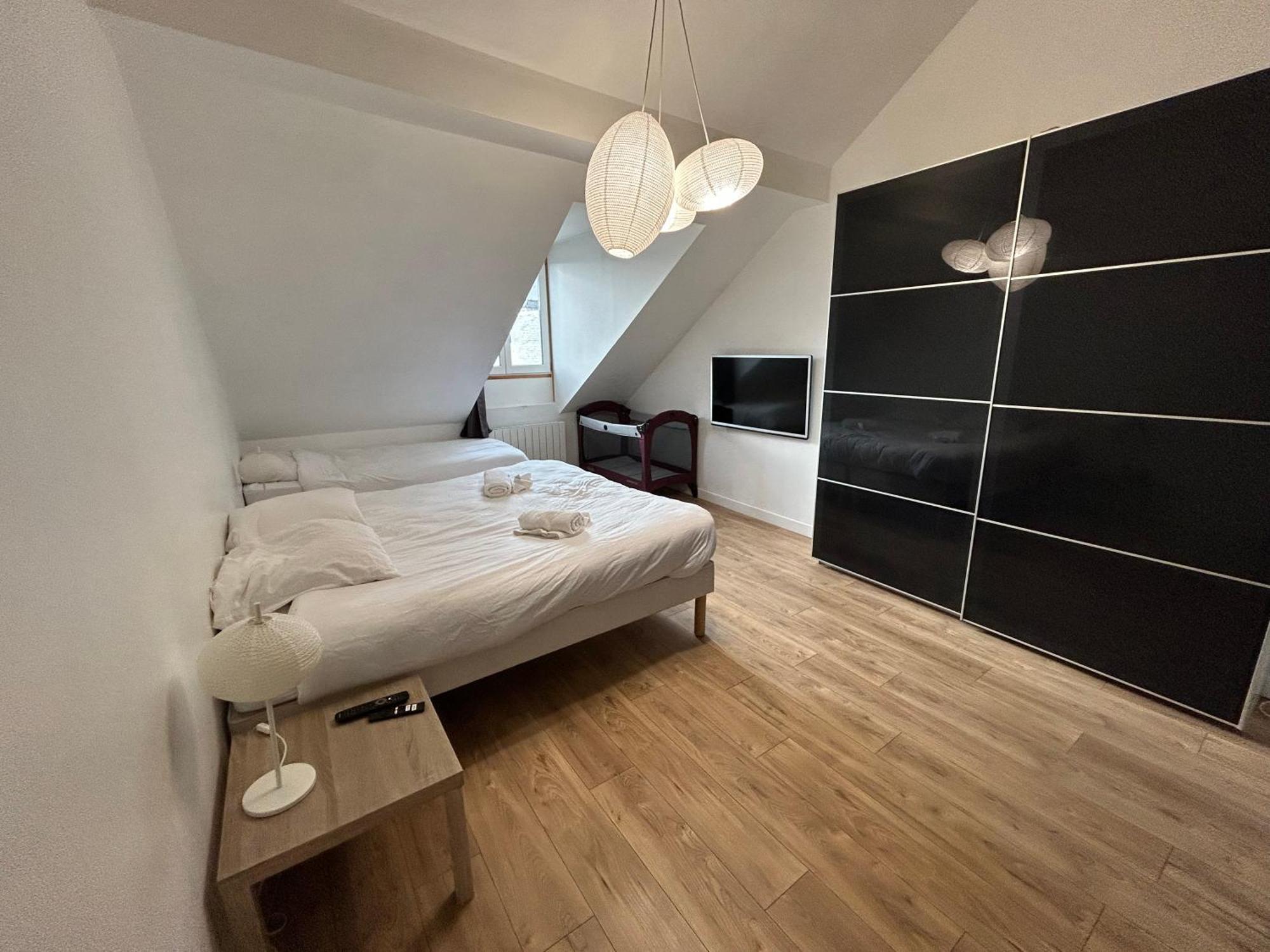 Duplex Cosy Flat - Hyper-Centre Senlis Apartment Senlis  Exterior foto
